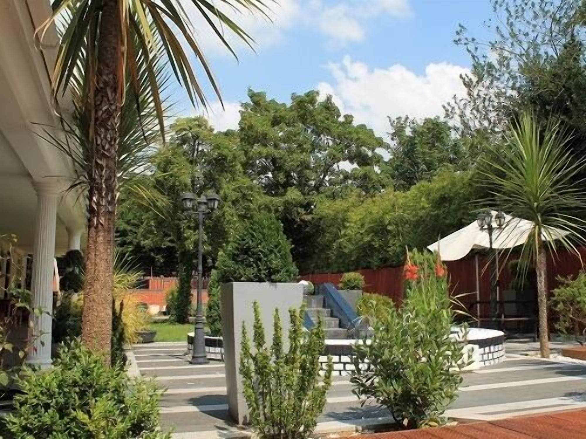 Skylark Guest House Hounslow Exteriör bild
