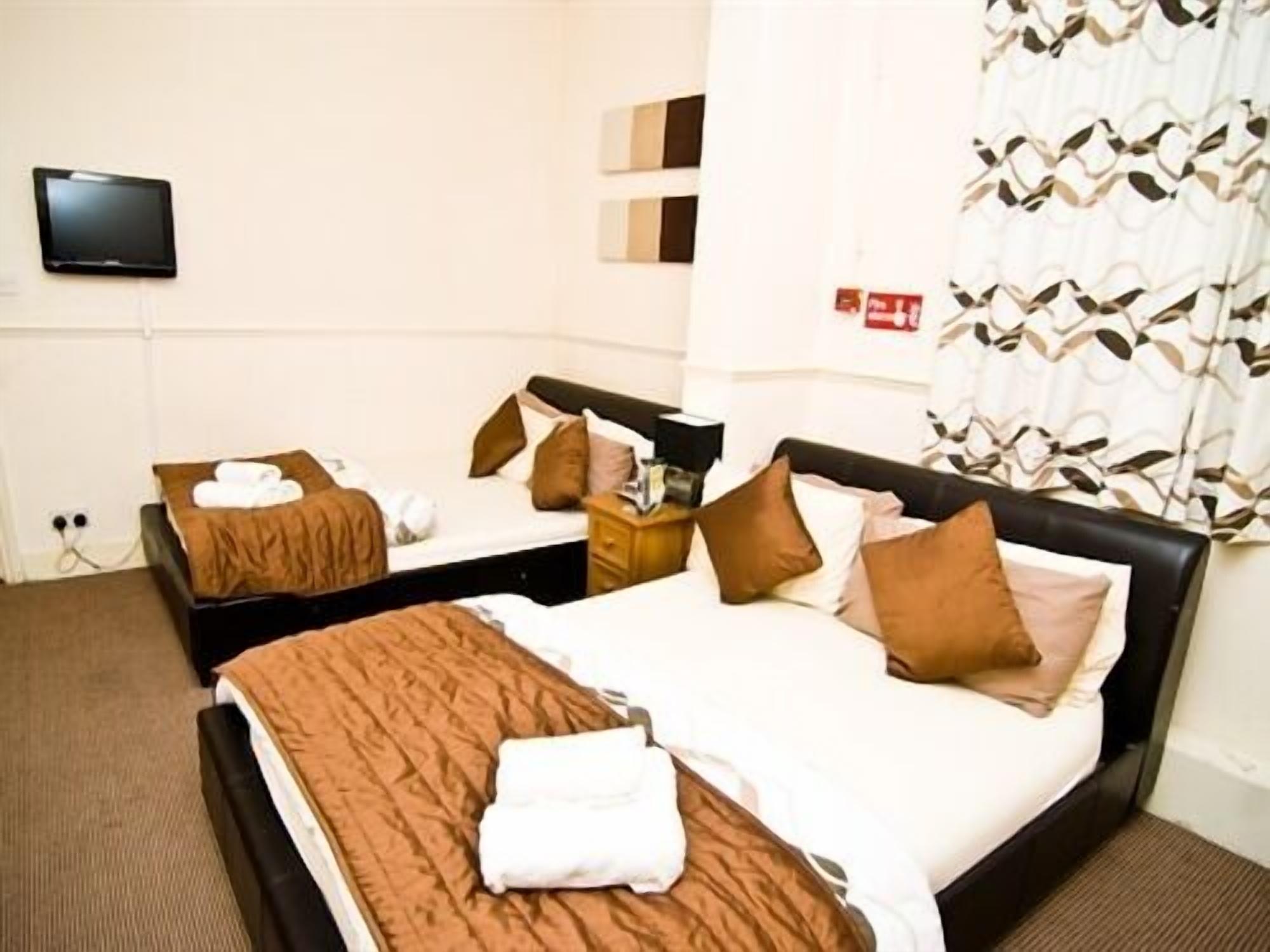 Skylark Guest House Hounslow Exteriör bild