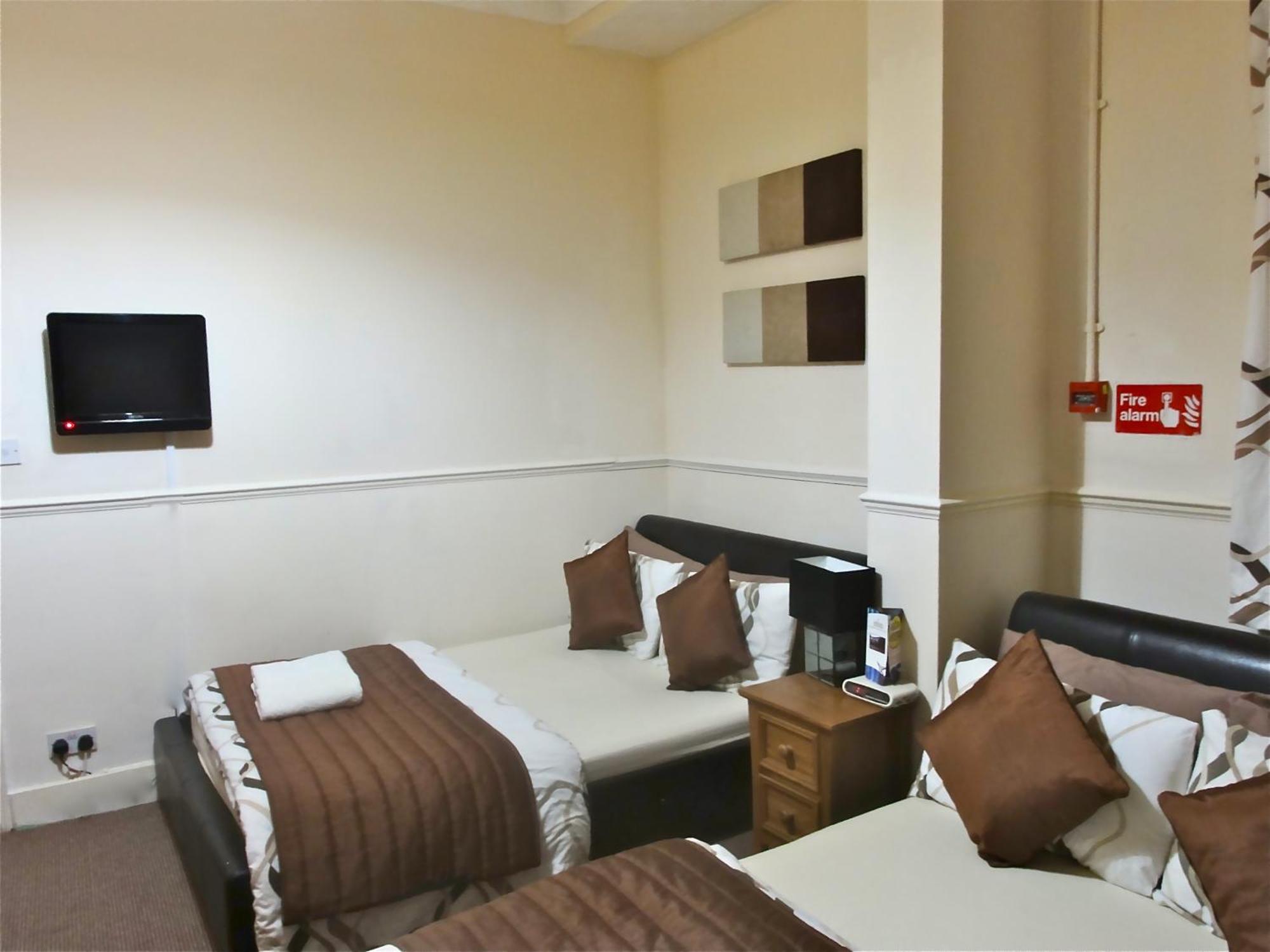 Skylark Guest House Hounslow Exteriör bild