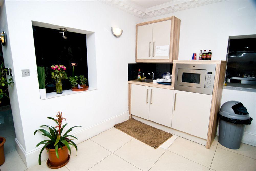 Skylark Guest House Hounslow Exteriör bild