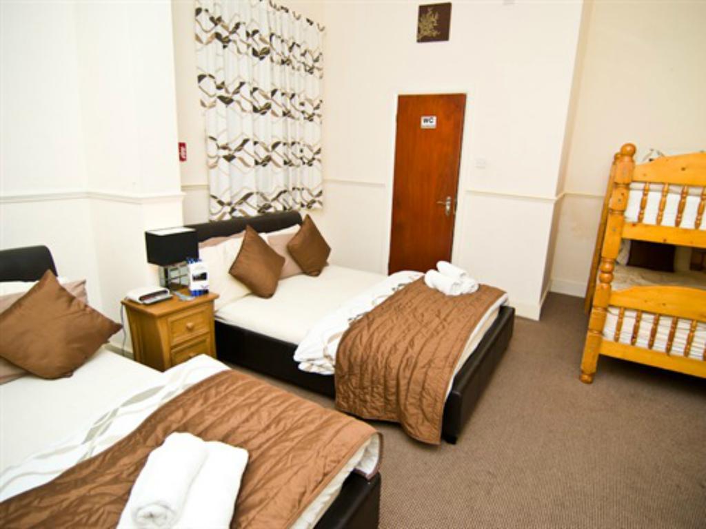 Skylark Guest House Hounslow Exteriör bild